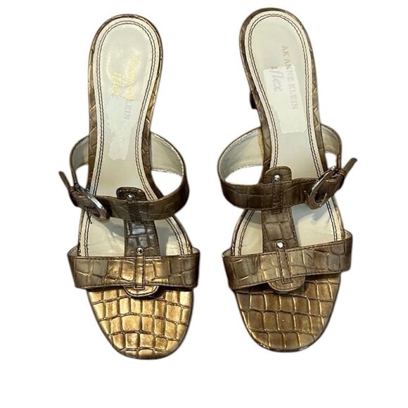 Anne Klein Halen size 9.5 gold buckle sandals some signs of wear - Picture 1 of 16